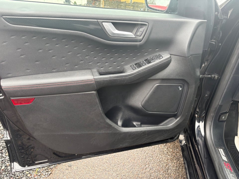 Ford Kuga 2,5 PHEV ST-Line X CVT 5d