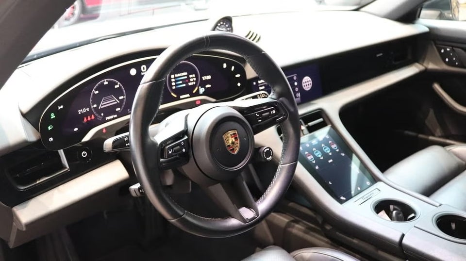 Porsche Taycan Performance+ Sport Turismo 5d