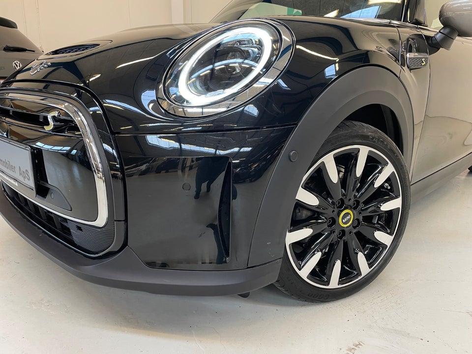 MINI Cooper SE Maximise 3d