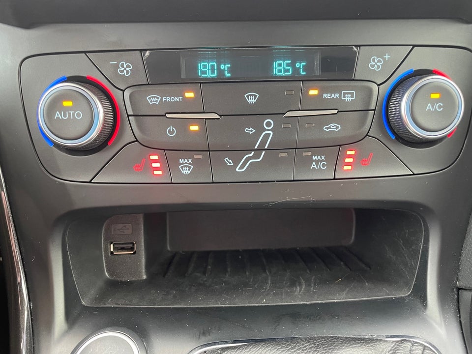 Ford Focus 1,5 SCTi 150 Titanium stc. 5d