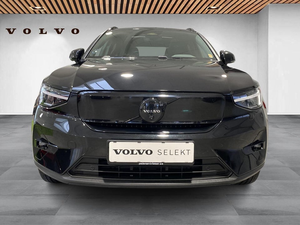 Volvo EX40 Extended Range Black Edition 5d
