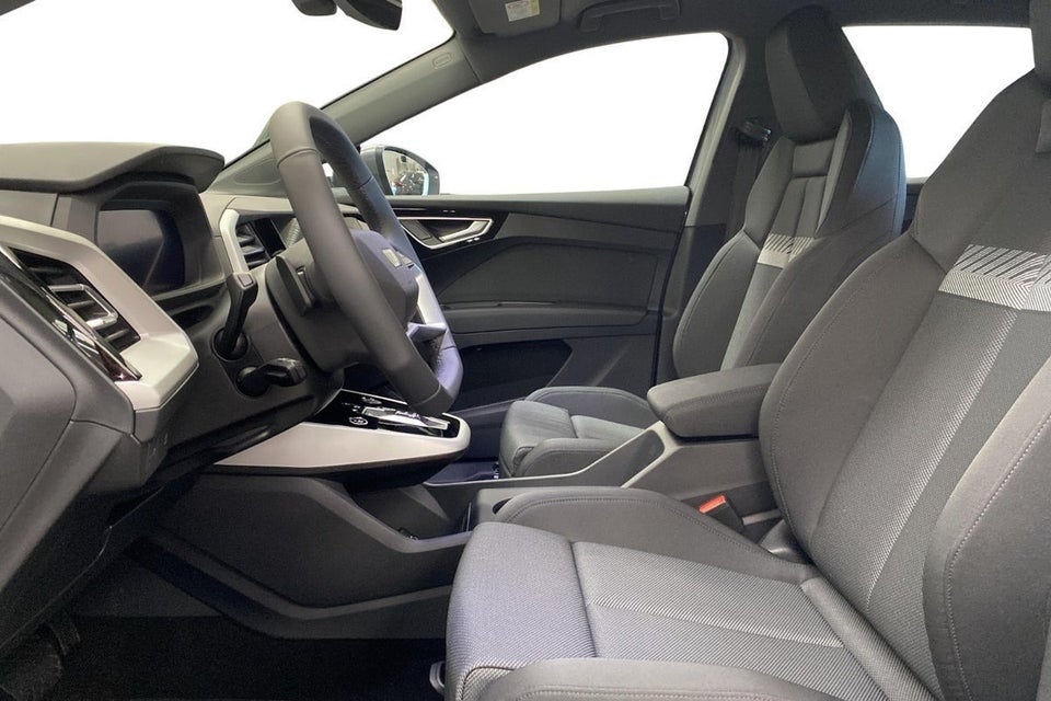 Audi Q4 e-tron 45 Progress 5d