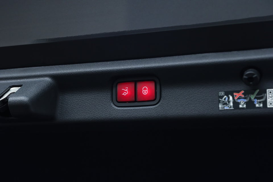 Mercedes EQE350+ AMG Line 4d