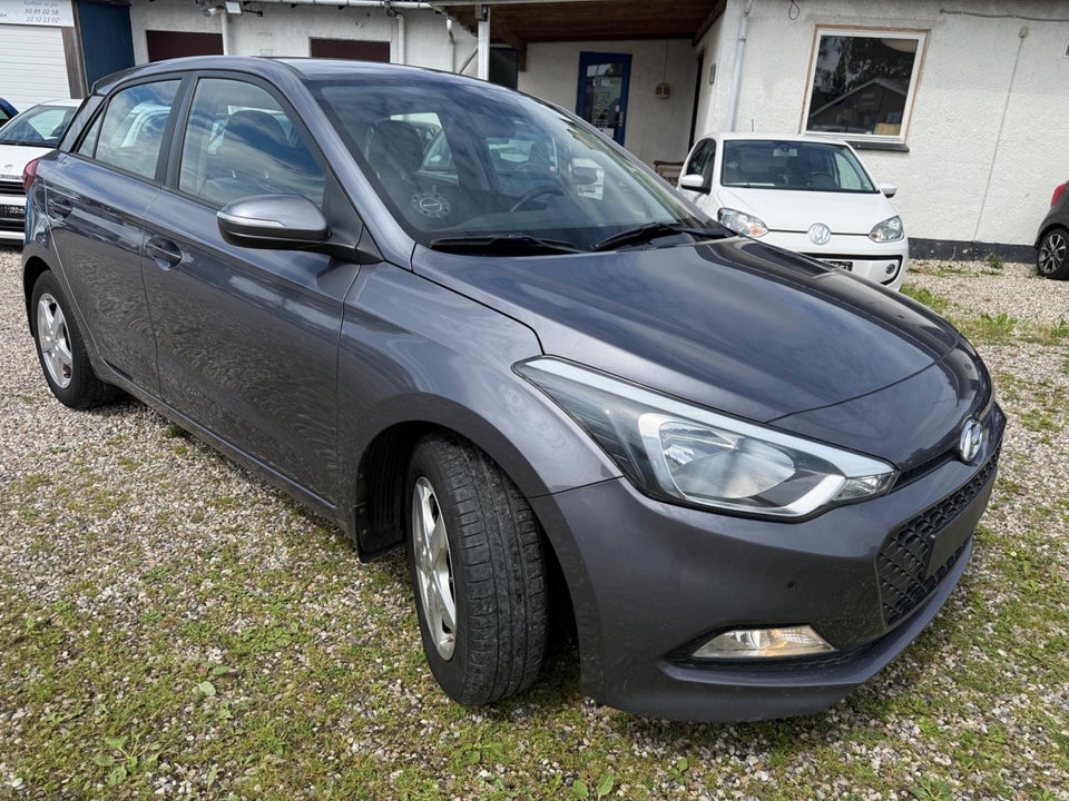 Hyundai i20 1,4 Trend aut. 5d