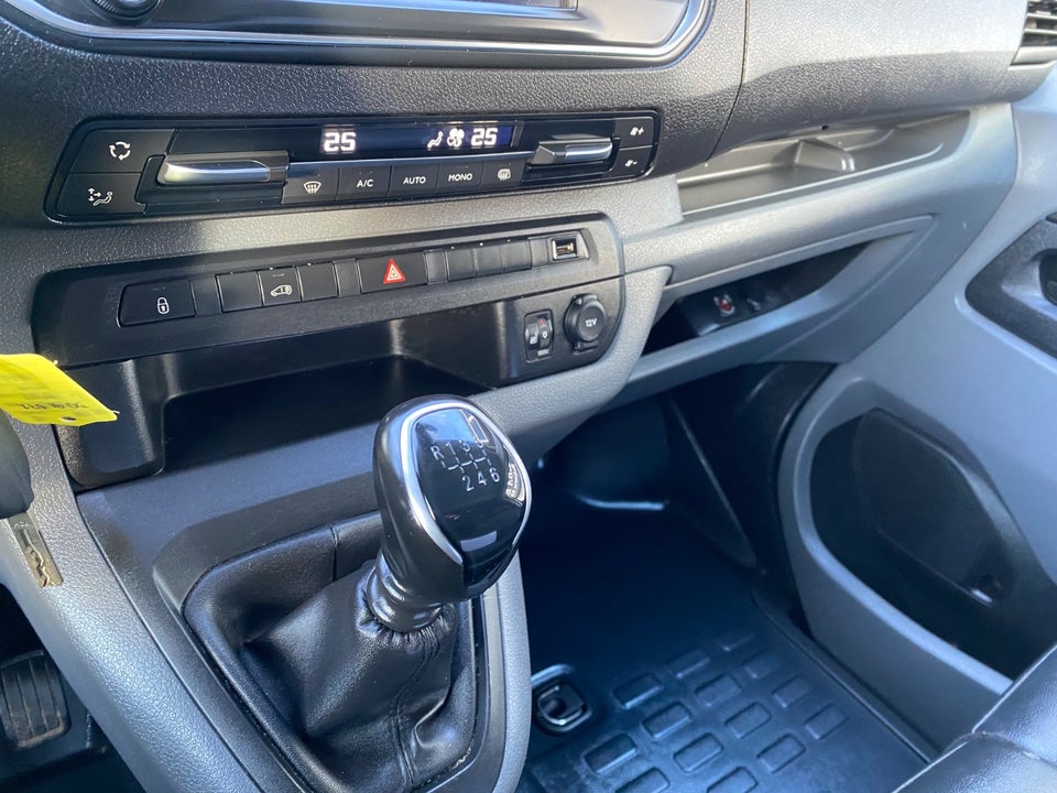 Peugeot Expert 2,0 BlueHDi 150 L2 Premium Van