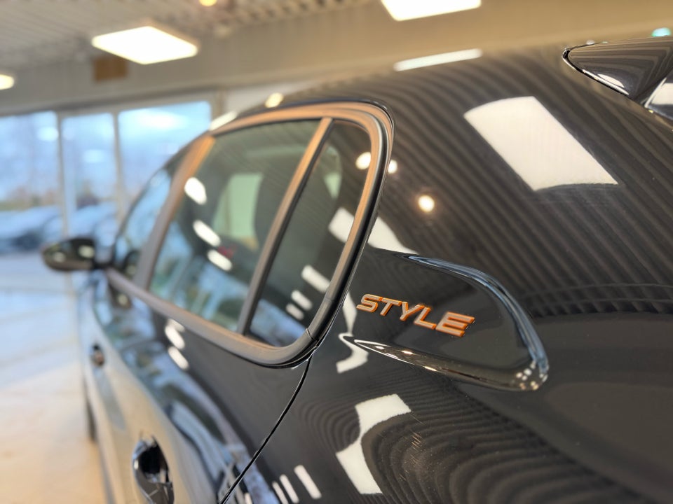 Peugeot e-208 50 Style 5d