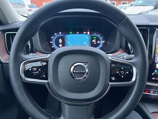 Volvo XC60 2,0 T6 ReCharge Ultimate Dark aut. AWD 5d