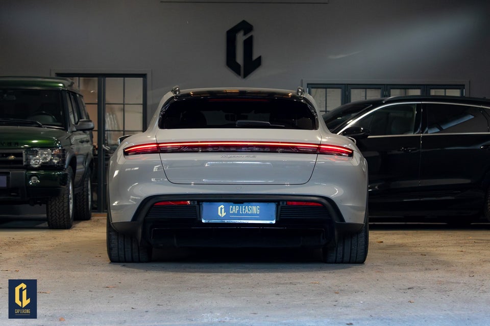 Porsche Taycan 4S Performance+ Cross Turismo 5d