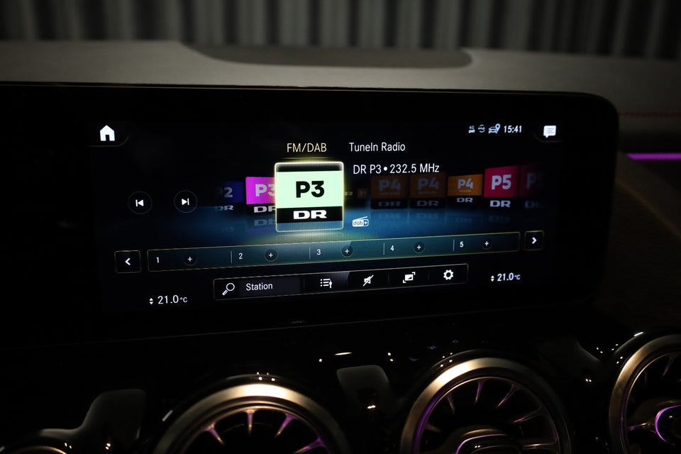 Mercedes EQA300 AMG Line 4Matic 5d