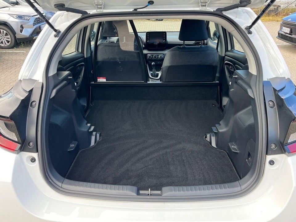 Toyota Yaris 1,5 Active Van 5d