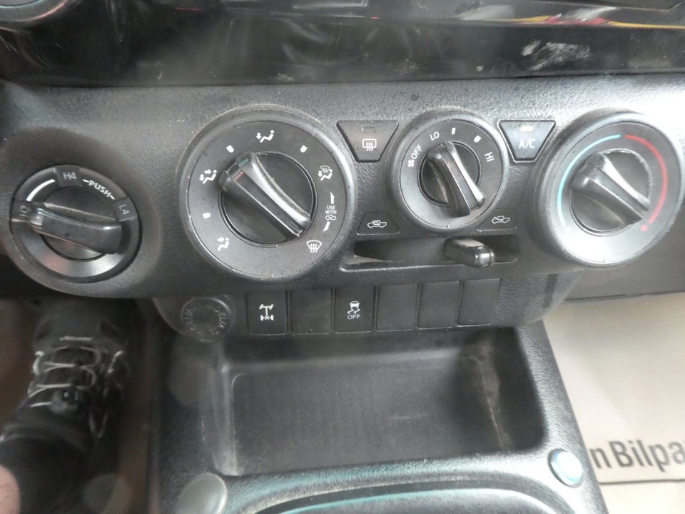 Toyota HiLux 2,4 D-4D 150 T2 Db.Kab 4x4 4d