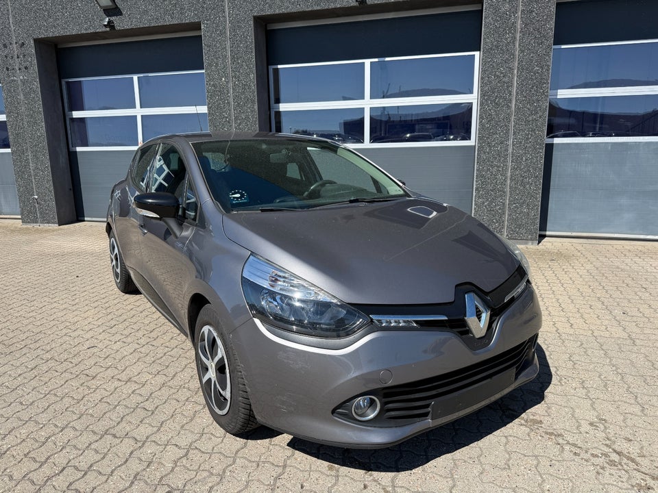 Renault Clio IV 0,9 TCe 90 Expression 5d