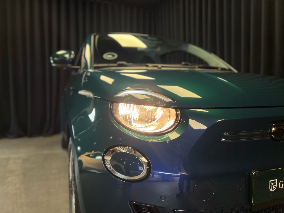 Fiat 500e 42 Icon 3d