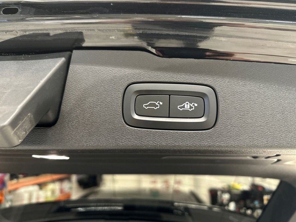 Volvo V60 2,0 T6 ReCharge R-Design aut. AWD 5d