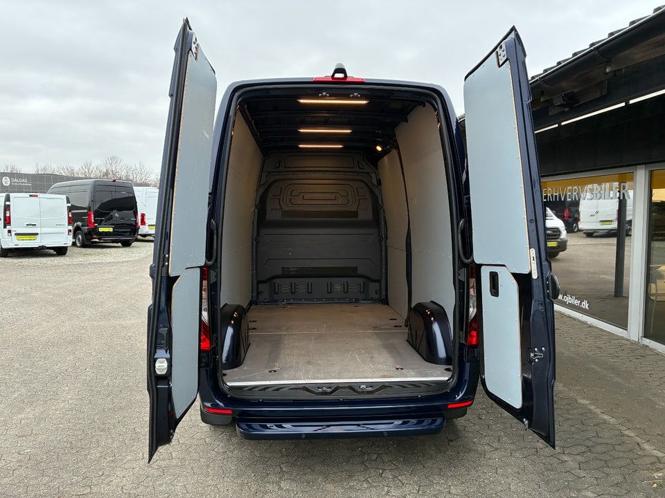 Mercedes Sprinter 215 2,0 CDi A2 Kassevogn aut. FWD