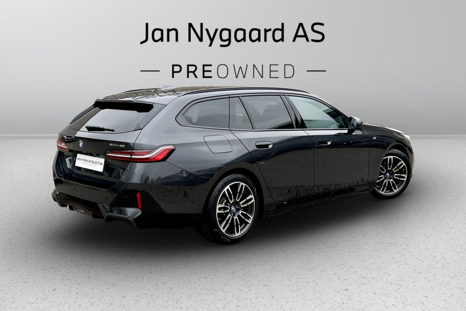 BMW i5 eDrive40 M-Sport 4d