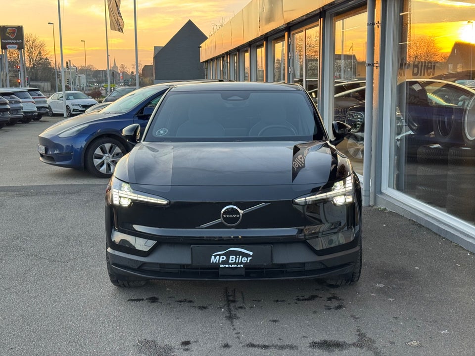 Volvo EX30 Twin Performance Plus 5d