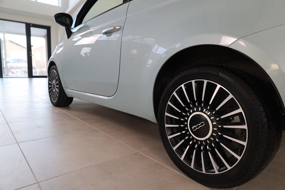 Fiat 500 1,0 Hybrid Launch Edition 3d