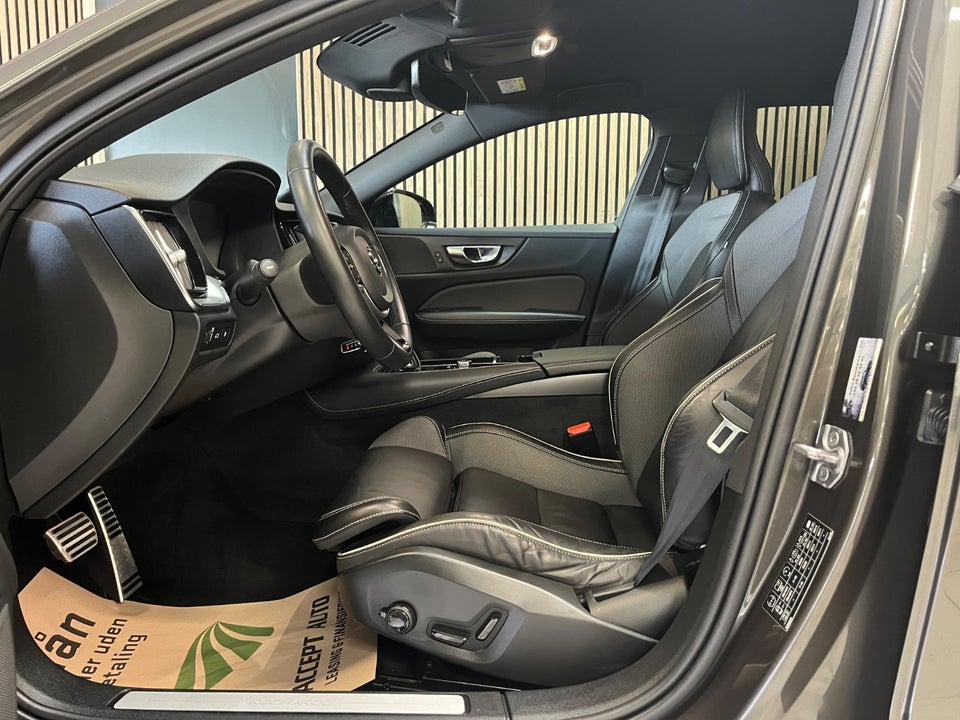 Volvo V60 2,0 T6 ReCharge R-Design aut. AWD 5d