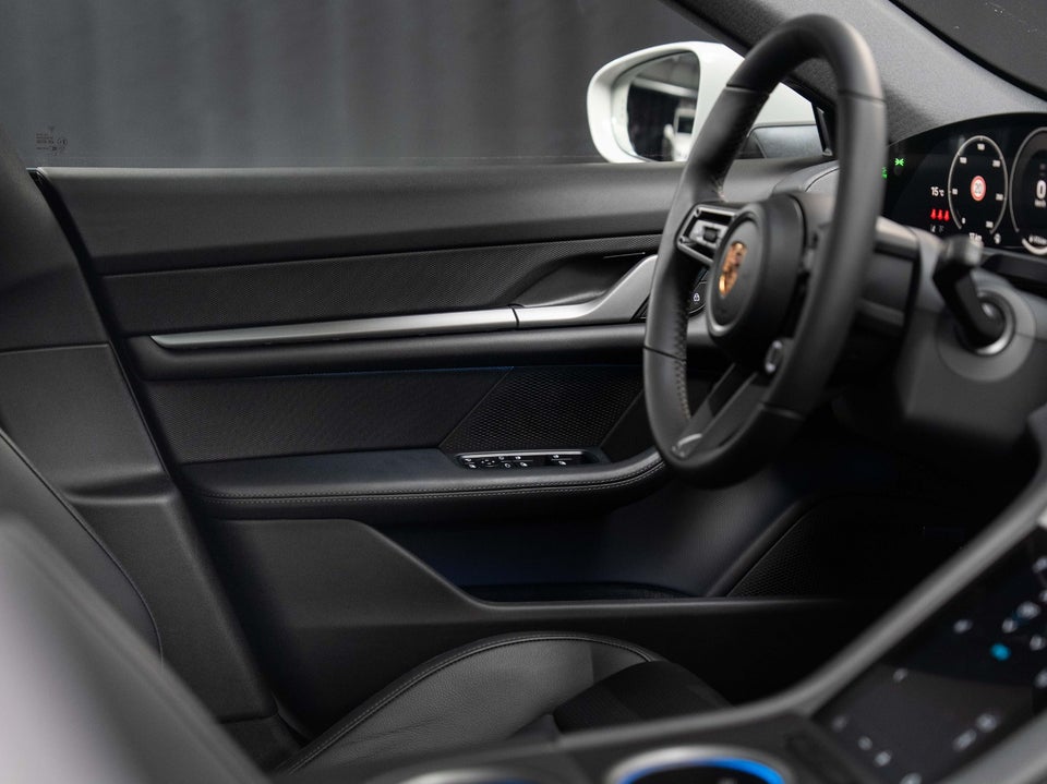 Porsche Taycan 4 Performance+ Cross Turismo 5d