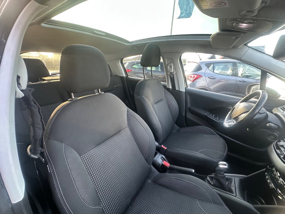 Peugeot 208 1,6 BlueHDi 100 Allure Sky 5d