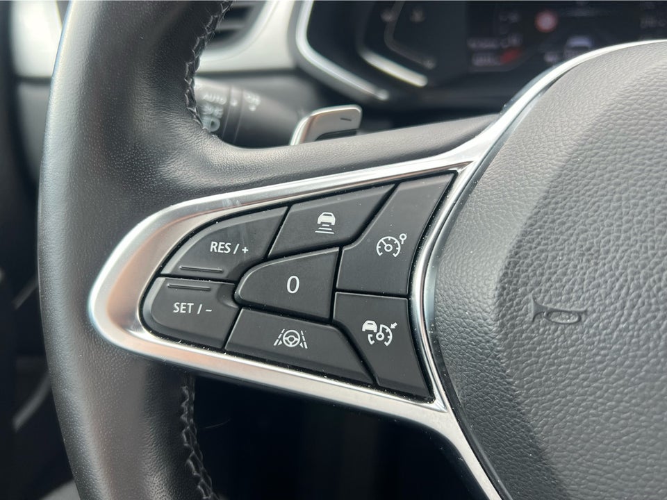 Renault Captur 1,3 TCe 140 Intens EDC 5d