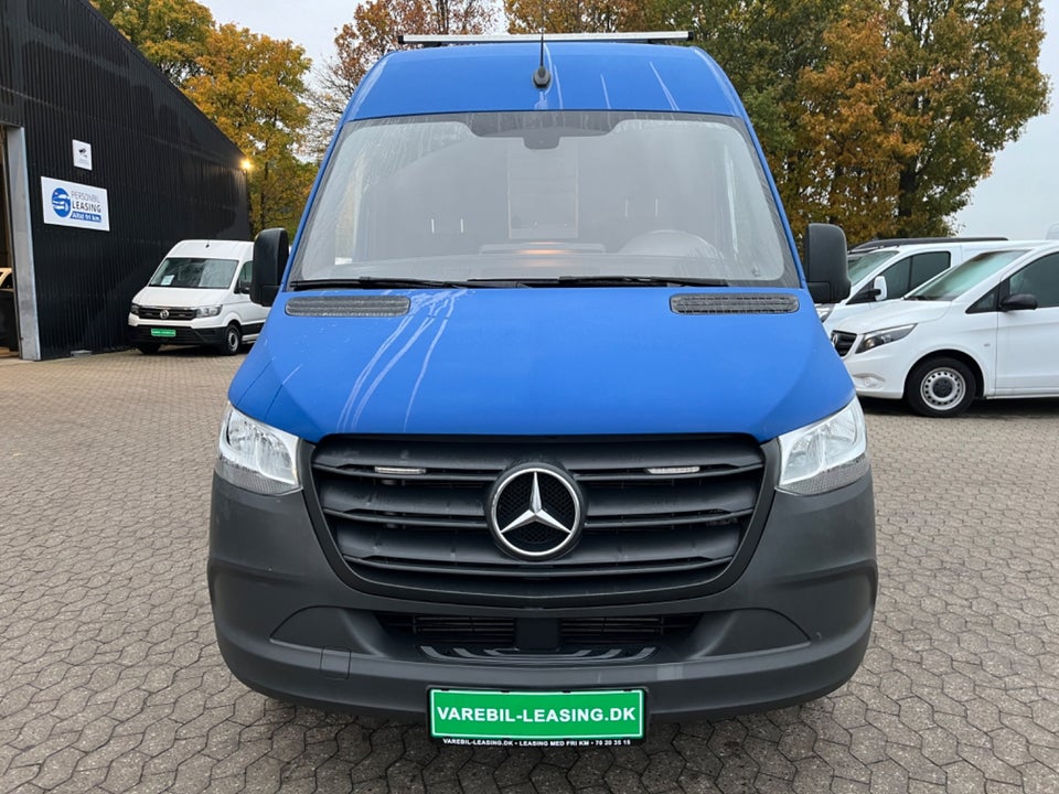 Mercedes Sprinter 319 3,0 CDi A2 Kassevogn aut. RWD