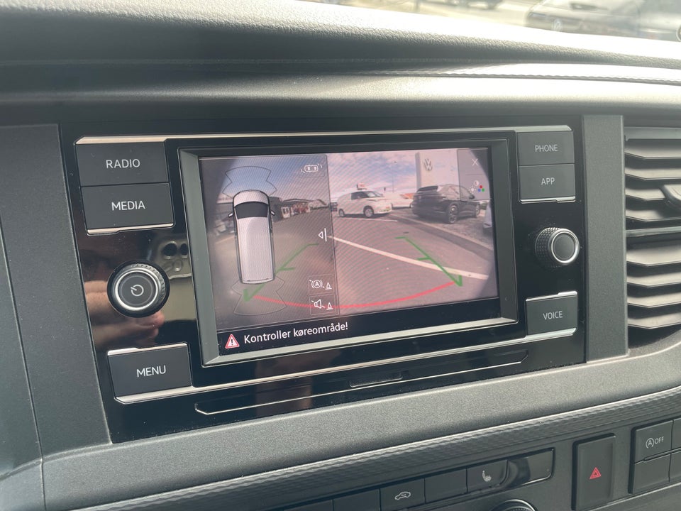 VW Transporter 2,0 TDi 150 Kassevogn DSG lang