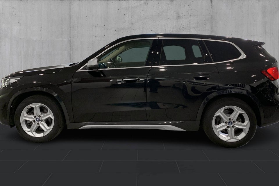 BMW iX1 xDrive30 5d