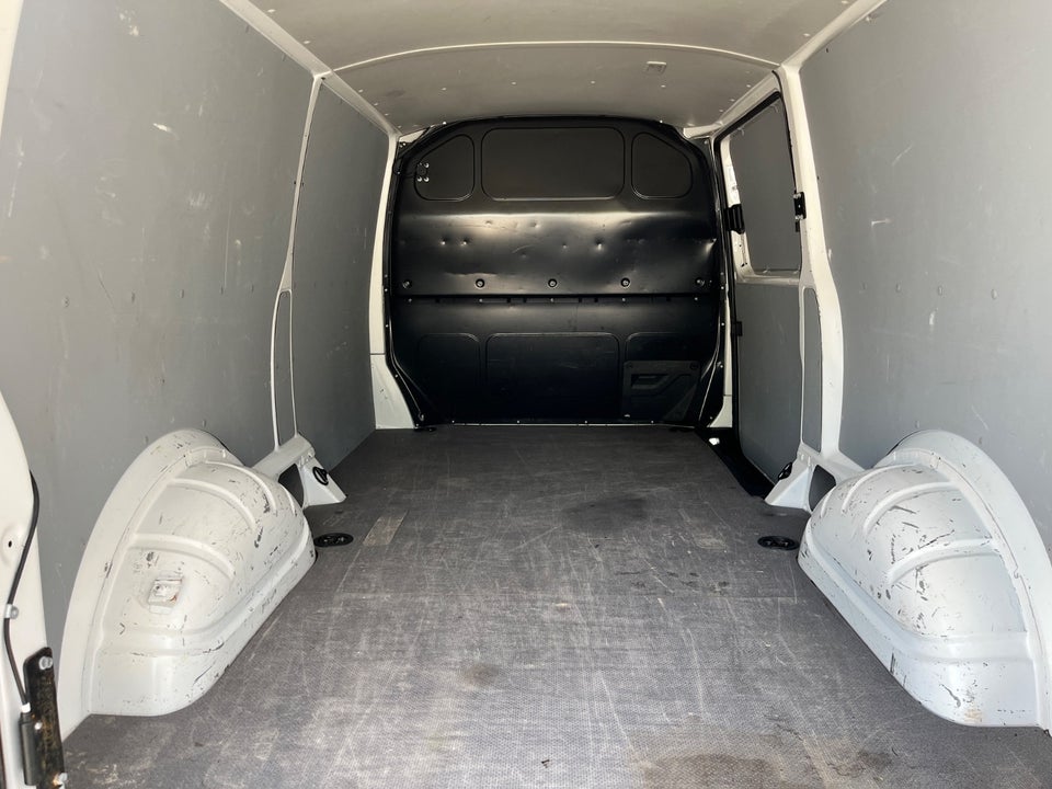VW Transporter 2,0 TDi 150 Kassevogn DSG lang