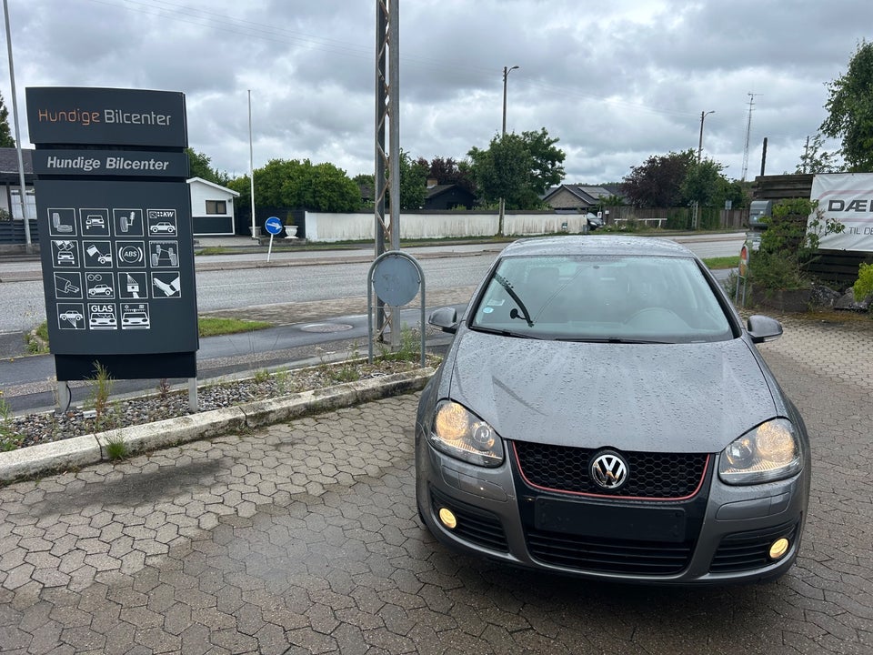 VW Golf V 1,6 GT Sport 5d
