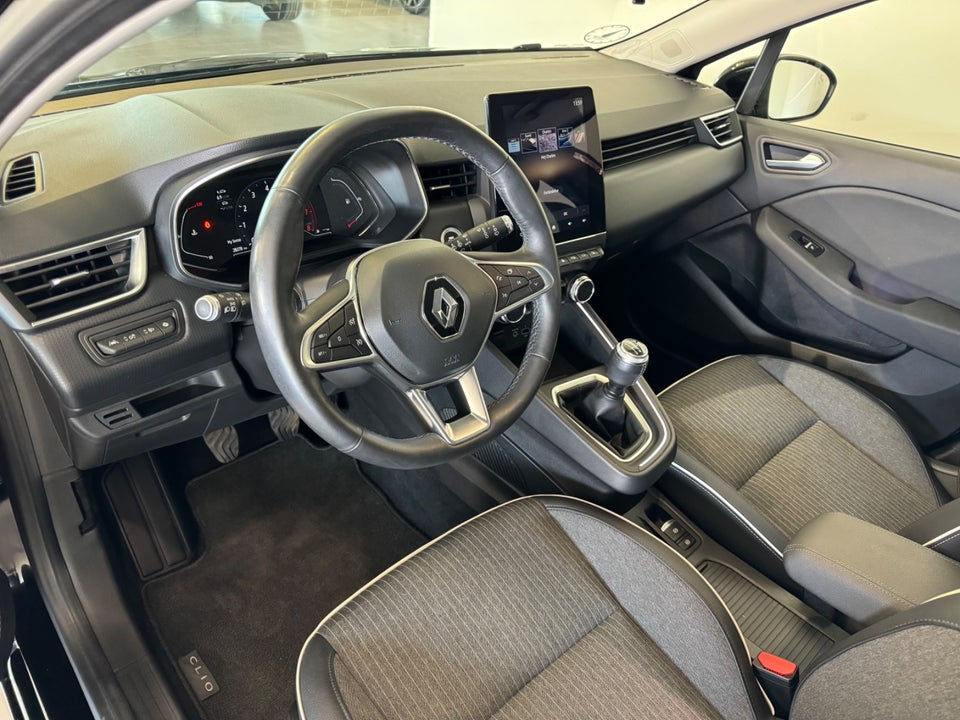 Renault Clio V 1,0 TCe 100 Intens 5d