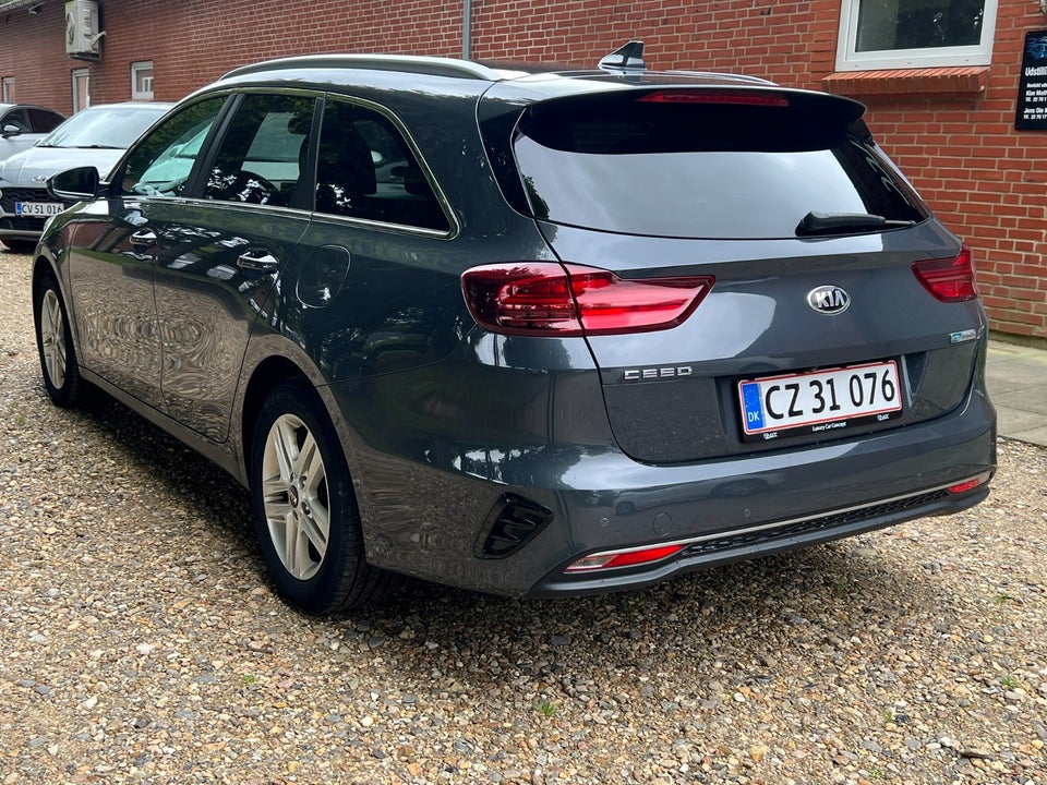Kia Ceed 1,5 T-GDi mHEV Comfort Upgrade SW DCT 5d