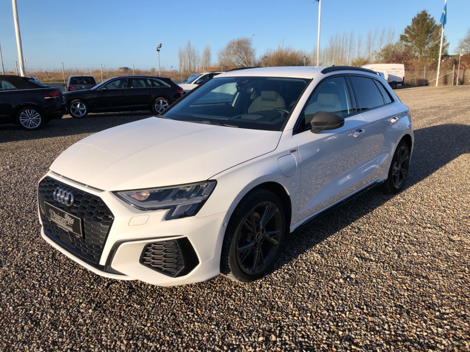 Audi A3 40 TFSi e S-line Sportback S-tr. 5d