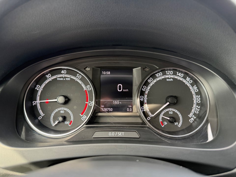 Skoda Rapid 1,0 TSi 110 Ambition Spaceback 5d