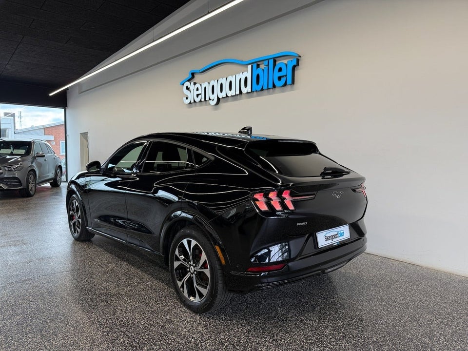 Ford Mustang Mach-E 70 Premium Standard Range AWD 5d