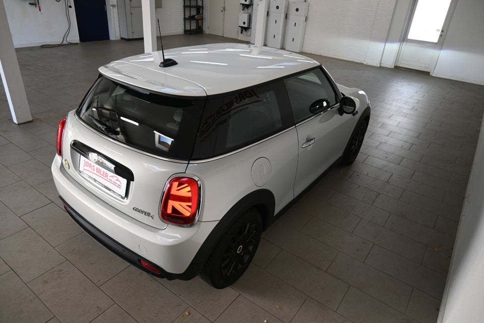 MINI Cooper SE Experience 3d