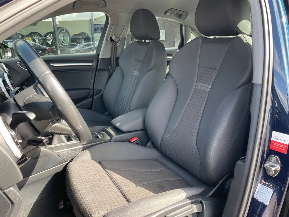 Audi A3 35 TFSi Sport 4d