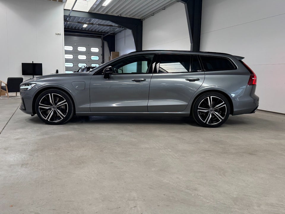 Volvo V60 2,0 T6 ReCharge R-Design aut. AWD 5d