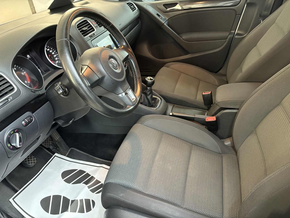 VW Golf VI 1,6 TDi 105 BlueMotion 5d