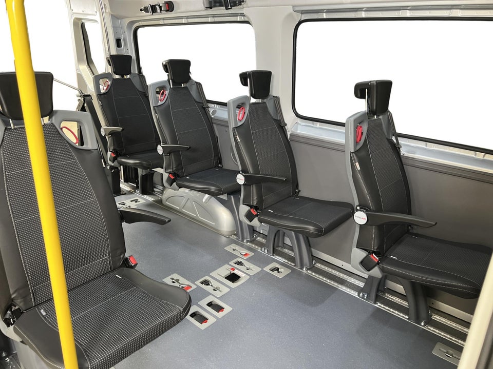 VW Crafter 35 2,0 TDi 140 L3H2 aut.