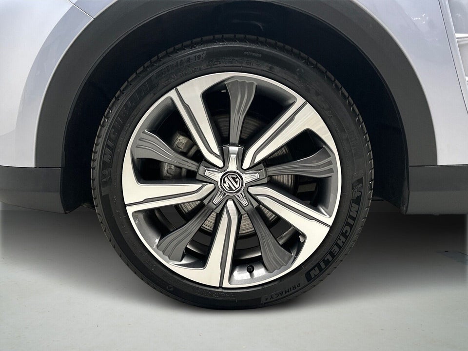 MG Marvel R Performance 5d