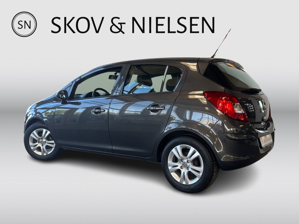 Opel Corsa 1,4 16V Cosmo 5d