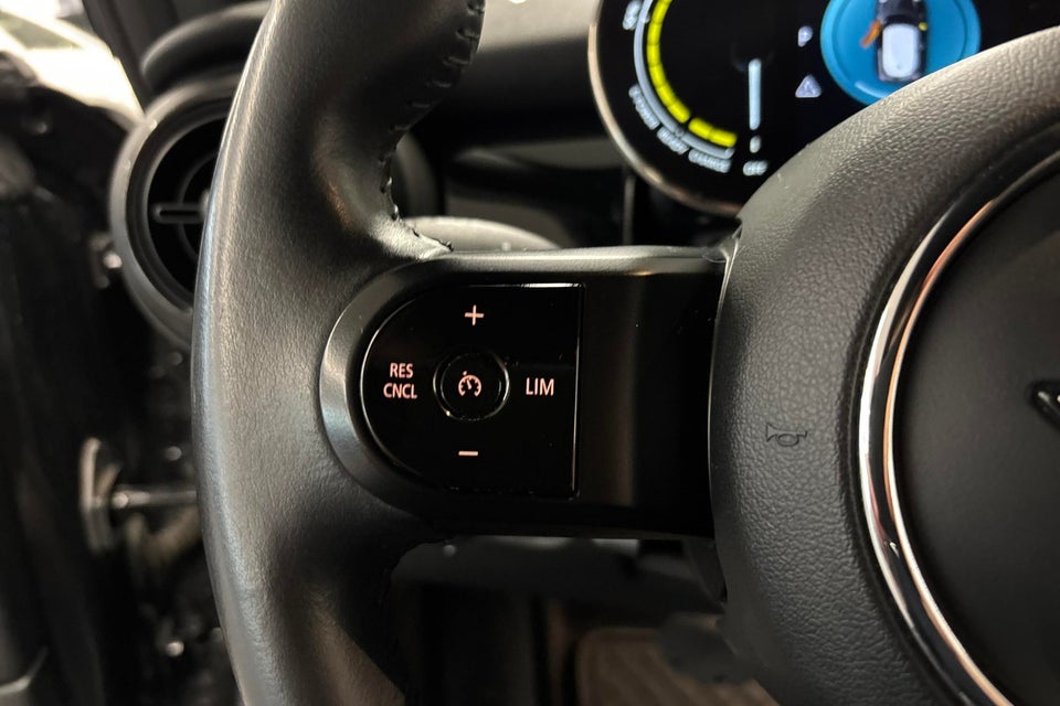 MINI Cooper SE Classic Trim 3d