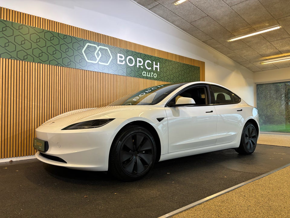 Tesla Model 3 RWD 4d