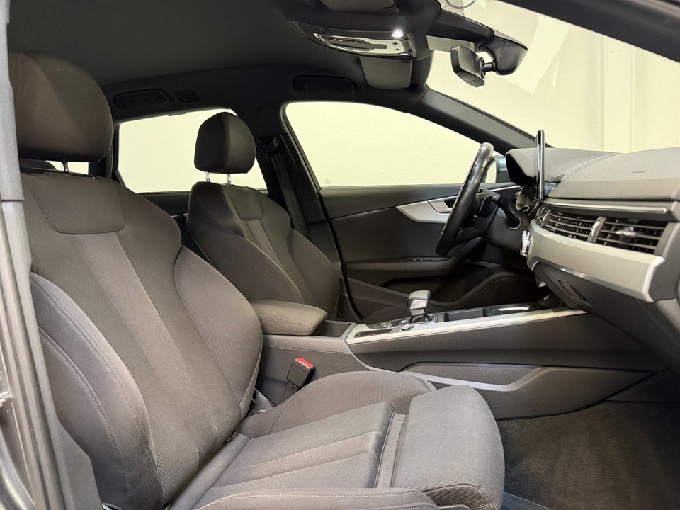 Audi A4 40 TFSi S-line Prestige Tour plus Avant S-tr. 5d