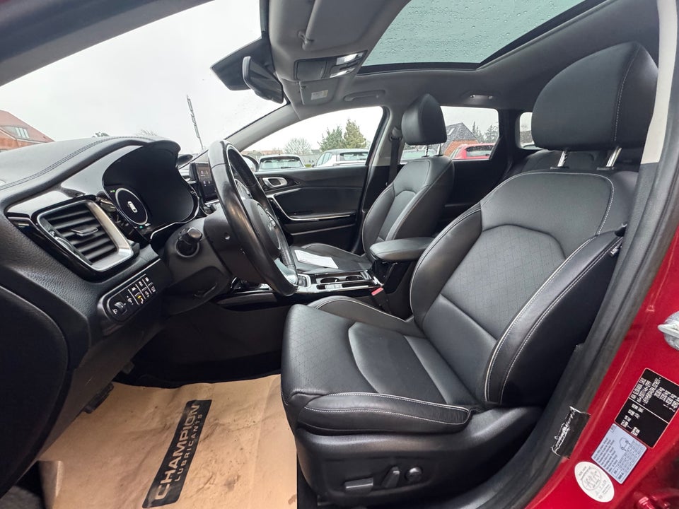 Kia Ceed 1,6 PHEV Upgrade Premium SW DCT 5d