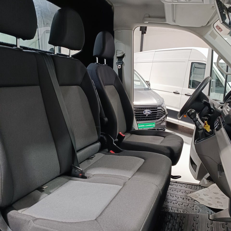 VW Crafter 35 2,0 TDi 177 Db.Kab m/lad L3