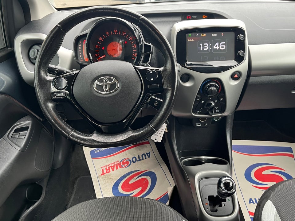 Toyota Aygo 1,0 VVT-i x-black II x-shift 5d