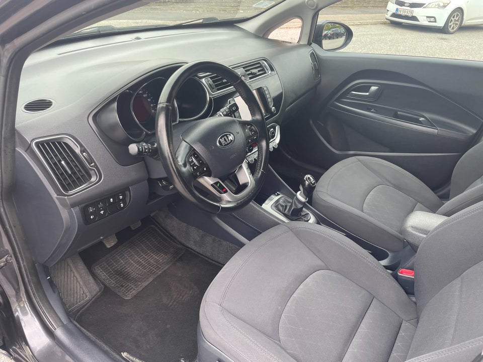 Kia Rio 1,4 CVVT Limited 5d